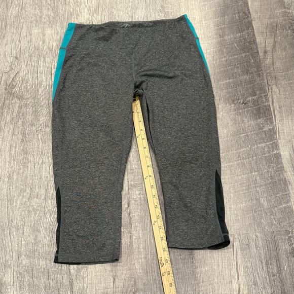 Z by Zella Size Large Capri Leggings Gray and Teal - Picture 5 of 5